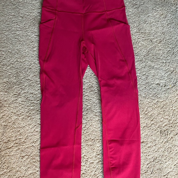 Lululemon... 6 **Raspberry** - Picture 4 of 8